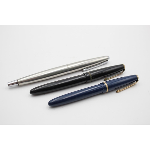 414 - Three assorted Parker fountain pens to include one with 14ct nib, Lady Duofold etc.