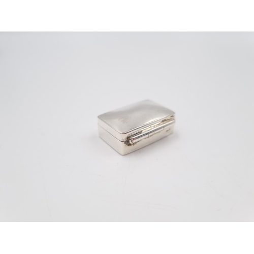 341 - A hallmarked London import .925 silver pill box, by 	Ari D Norman - approx. gross weight 7.5 grams