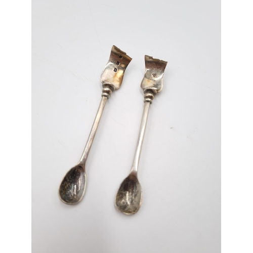 361 - A cased set of five Art Deco hallmarked London silver seal-top spoons and one pair of sugar tongs by... 