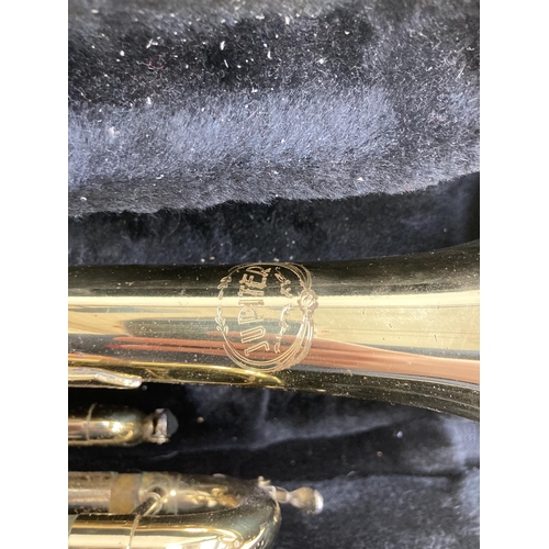 1388 - Two musical instruments, one cased Jupiter ITR-300 student trumpet and one Windsor student clarinet ... 