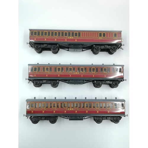 546 - A boxed Ace Trains O Gauge LRS model railway coach set comprising three coaches