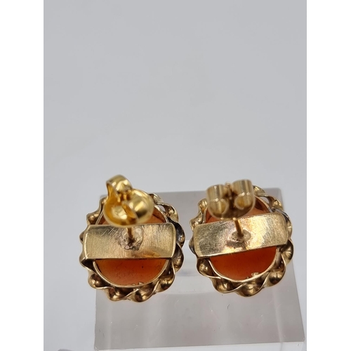 173 - A pair of mid 20th century hallmarked Birmingham 9ct gold cameo earrings, dated 1963 - approx. gross... 