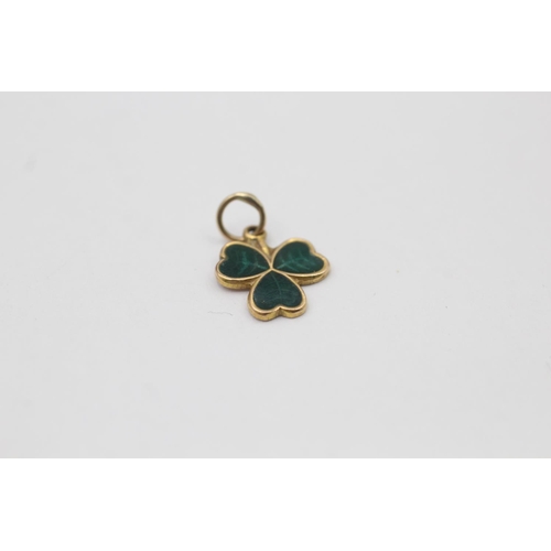 2 - A hallmarked Birmingham 9ct gold green enamel shamrock pendant - approx. gross weight 1 gram