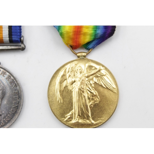 102 - A WWI medal pair with original ribbons presented to S/11431. PTE. C. Lee Bapty - Rifle Brigade