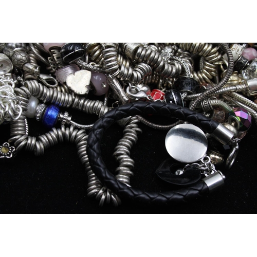 42 - Forty fashion charm bracelets