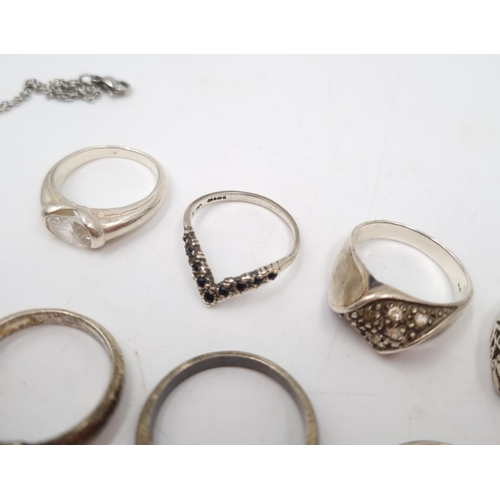 23 - A collection of 925 silver jewellery to include nine various rings, earrings, pendants etc. - approx... 