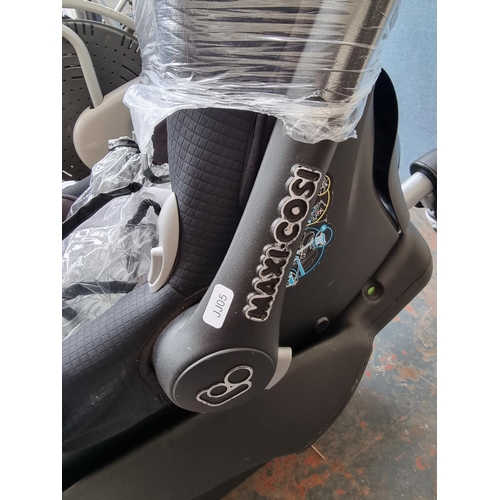 479 - A Maxi Cosi child's EasyFix car seat