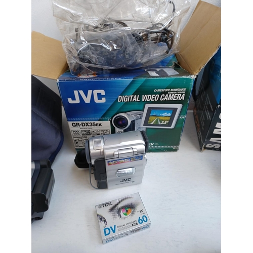 318 - A collection of Mini DV digital camcorders to include JVC GR-DX35EK, boxed Samsung VP-D70, cased Can... 