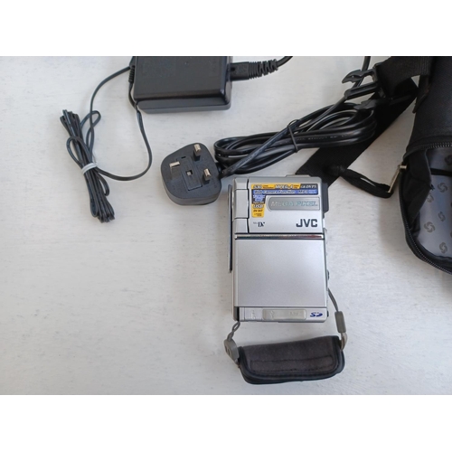 318 - A collection of Mini DV digital camcorders to include JVC GR-DX35EK, boxed Samsung VP-D70, cased Can... 