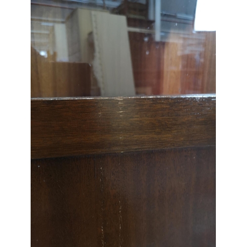 136 - An Edwardian style mahogany display cabinet with single glazed door and four internal shelves - appr... 