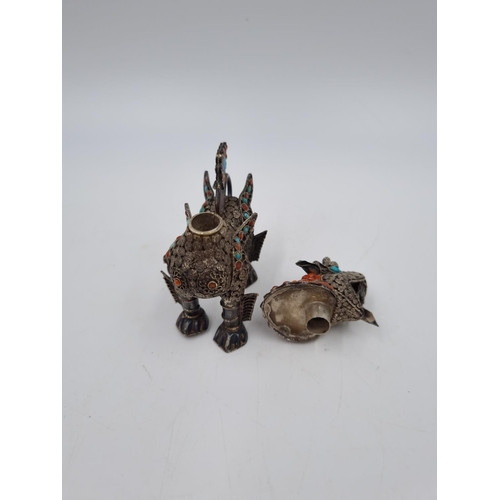 1027 - A 925 silver filigree turquoise and coral beaded foo dog lidded figurine - approx. 7.5cm high and gr... 