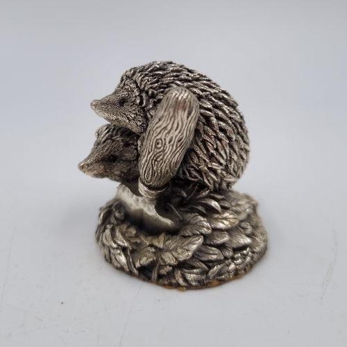 1028 - A Country Artists sterling silver filled hedgehog ornament - approx. 4cm high and 56 grams