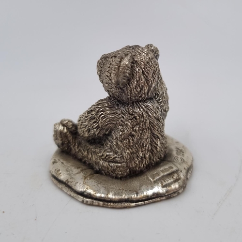 1029 - A 1994 Country Artists sterling silver filled teddy bear ornament - approx. 3.5cm high and 30 grams