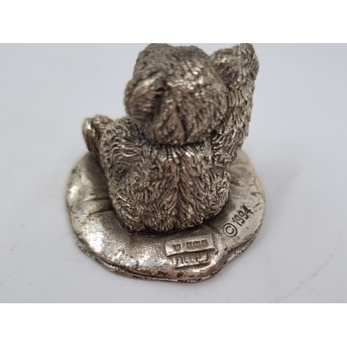 1029 - A 1994 Country Artists sterling silver filled teddy bear ornament - approx. 3.5cm high and 30 grams