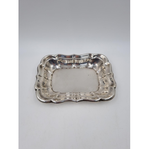 1041 - A Reed & Barton sterling silver X958B Windsor rectangular dish - approx. 18cm x 14cm and gross weigh... 