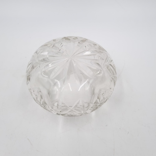 1051 - An Art Deco cut glass jar with hallmarked Birmingham silver and butterfly wing lid, dated 1927 - app... 