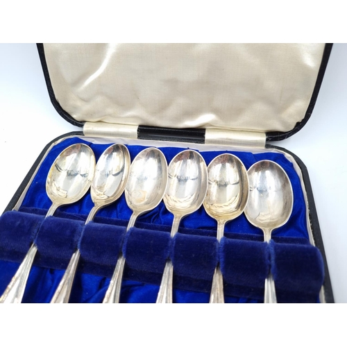 1054 - A cased set of six hallmarked Sheffield silver teaspoons by Cooper Brothers & Sons Ltd, dated 1925 -... 