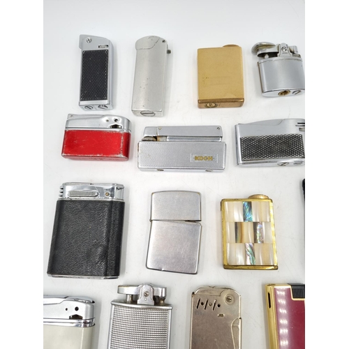 1073 - A collection of assorted vintage cigarette lighters to include Kingsway, Sunflower, Mono R1, Rowenta... 