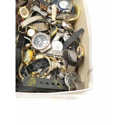 1103 - A large collection of assorted modern and vintage wristwatches to include Casio, Seiko, Sekonda etc.