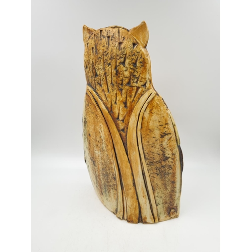 1134 - A Jan Beeny ceramic sculpture of an owl with impressed makers mark to base - approx. 36cm high