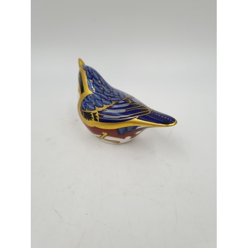 1156 - A Royal Crown Derby Nuthatch paperweight with gold stopper - approx. 5cm high