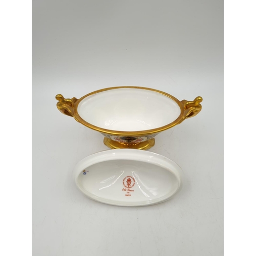 1158 - A Royal Crown Derby Old Imari twin handled oval pedestal bowl with lid - approx. 14cm high x 18cm wi... 