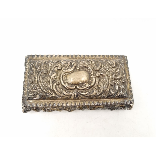 1003 - An Edwardian hallmarked Birmingham silver repousse lidded trinket box by Thomas Hayes, dated 1902 - ... 