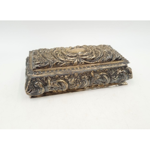 1003 - An Edwardian hallmarked Birmingham silver repousse lidded trinket box by Thomas Hayes, dated 1902 - ... 