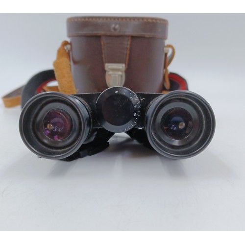 220 - A cased pair of Zeiss Dialyt 8 x 30 B binoculars