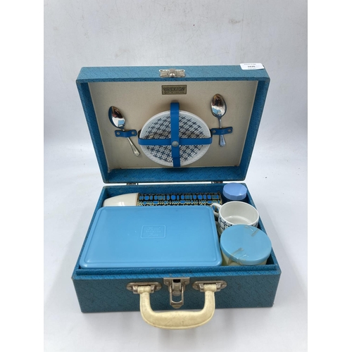 1626 - A cased mid 20th century Brexton picnic set