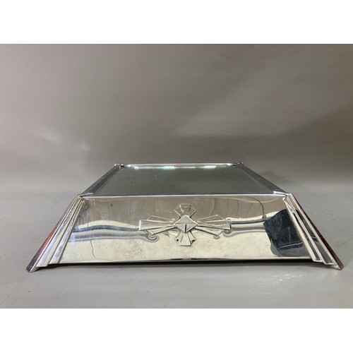 1629 - An Art Deco style cake stand - approx. 10cm high x 49cm wide x 49cm deep