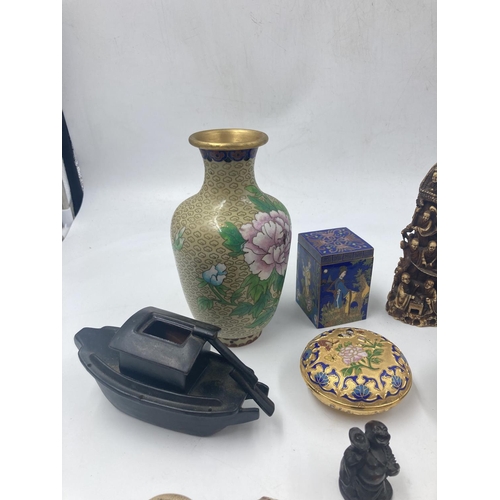 1688 - A collection of Oriental items to include resin figurines, cloisonné vase and trinket box, signed MM... 