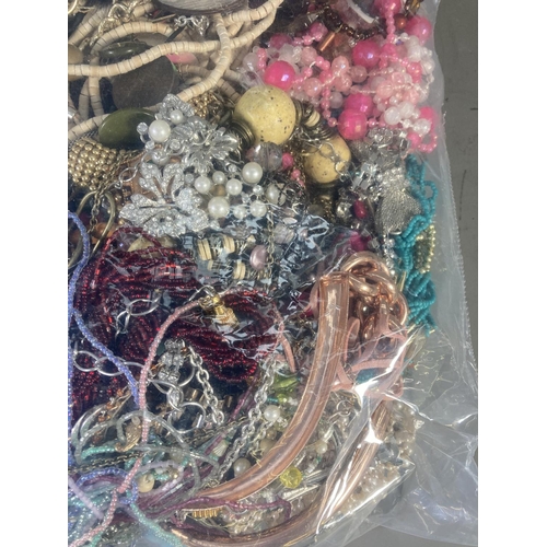 92 - A large collection of assorted costume jewellery - approx. 4.55kg