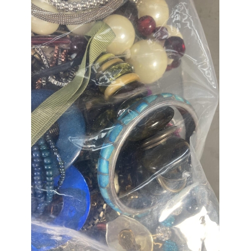 98 - A large collection of assorted costume jewellery - approx. 3.45kg