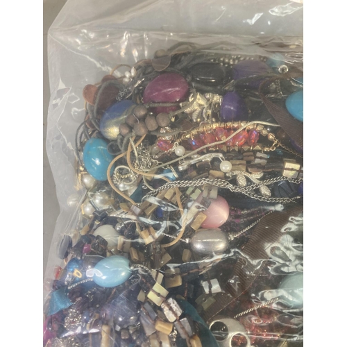 99 - A large collection of assorted costume jewellery - approx. 4.30kg