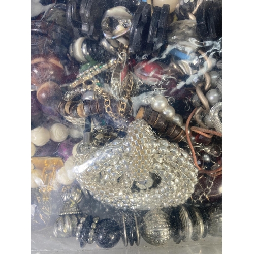 100 - A large collection of assorted costume jewellery - approx. 4.30kg