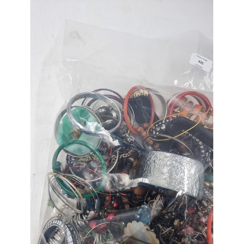 109 - A large collection of assorted costume jewellery - approx. 3.20kg