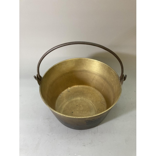 67 - A Victorian brass preserve pan - approx. 30cm in diameter