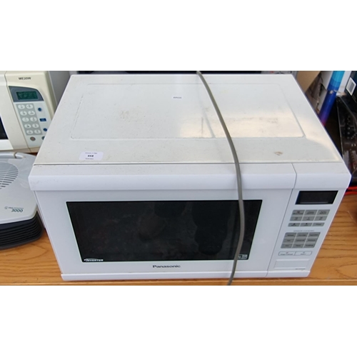 668 - A Panasonic NN-ST452W 900 watt inverter microwave oven