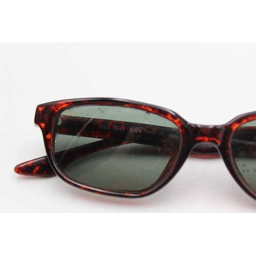 132 - A cased pair of vintage Bausch & Lomb Ray-Ban red tortoiseshell effect sunglasses