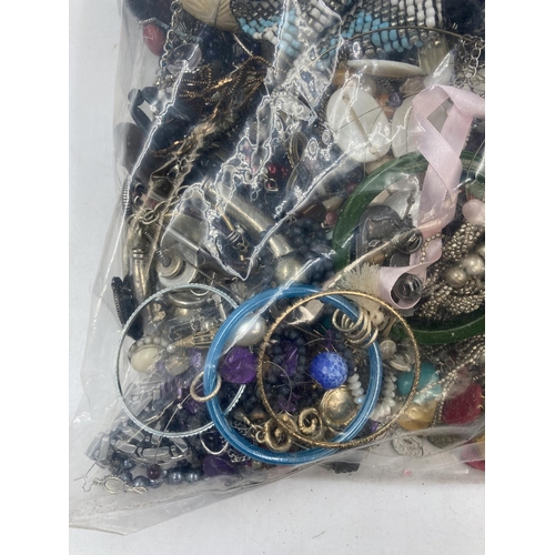 118 - A large collection of assorted costume jewellery - approx. 4.2kg