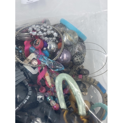 118 - A large collection of assorted costume jewellery - approx. 4.2kg