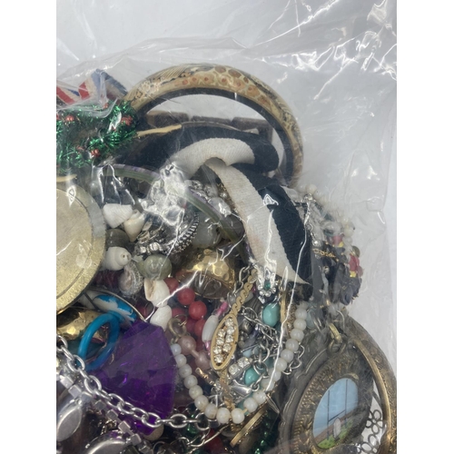 118 - A large collection of assorted costume jewellery - approx. 4.2kg