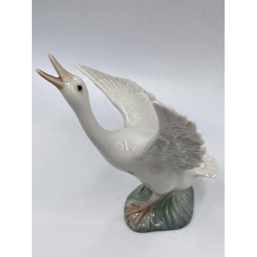 17 - Three Lladro goose figurines comprising model no. 4452, model no. 7689 and model no. 1263