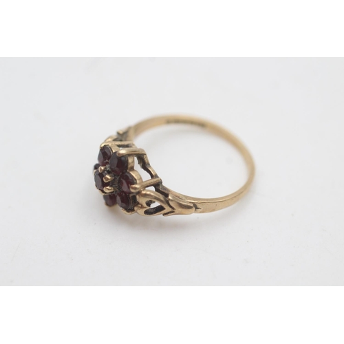 2008 - A hallmarked Birmingham 9ct gold garnet cluster heart shoulders ring, size O - approx. gross weight ... 