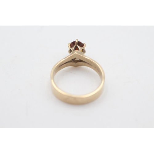 2013 - A hallmarked Sheffield 9ct gold citrine solitaire dress ring, size M - approx. gross weight 3.5 gram... 