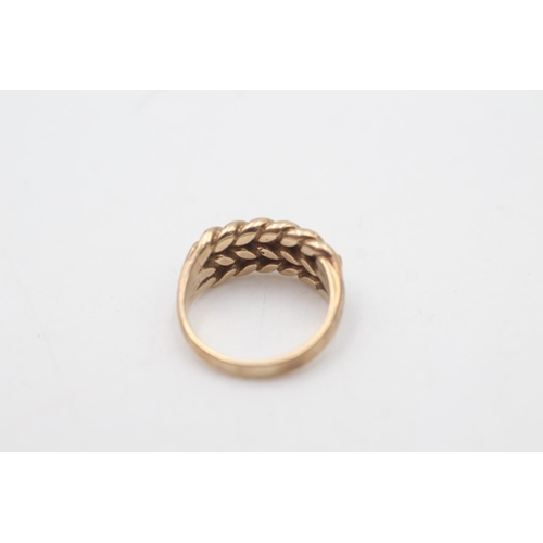 2020 - A hallmarked Birmingham 9ct gold keeper ring, size E½ - approx. gross weight 3 grams