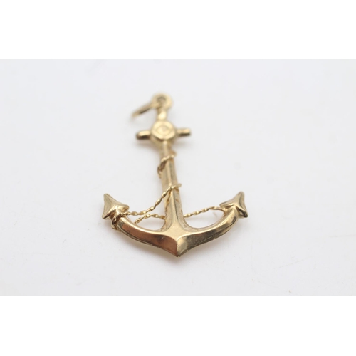 2094 - A 9ct gold rope wrapped anchor pendant - approx. gross weight 1.7 grams