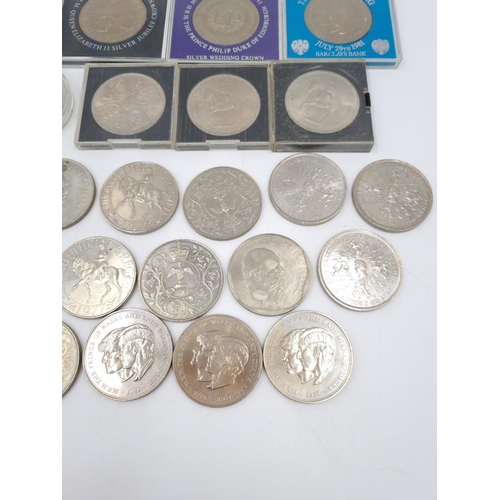 77 - A large collection of assorted commemorative coins to include Elizabeth II 1977 Silver Jubilee crown... 