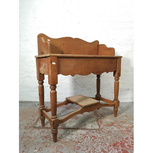 1090 - A Victorian style solid pine farmhouse console table - approx. 100cm high x 94cm wide x 38cm deep